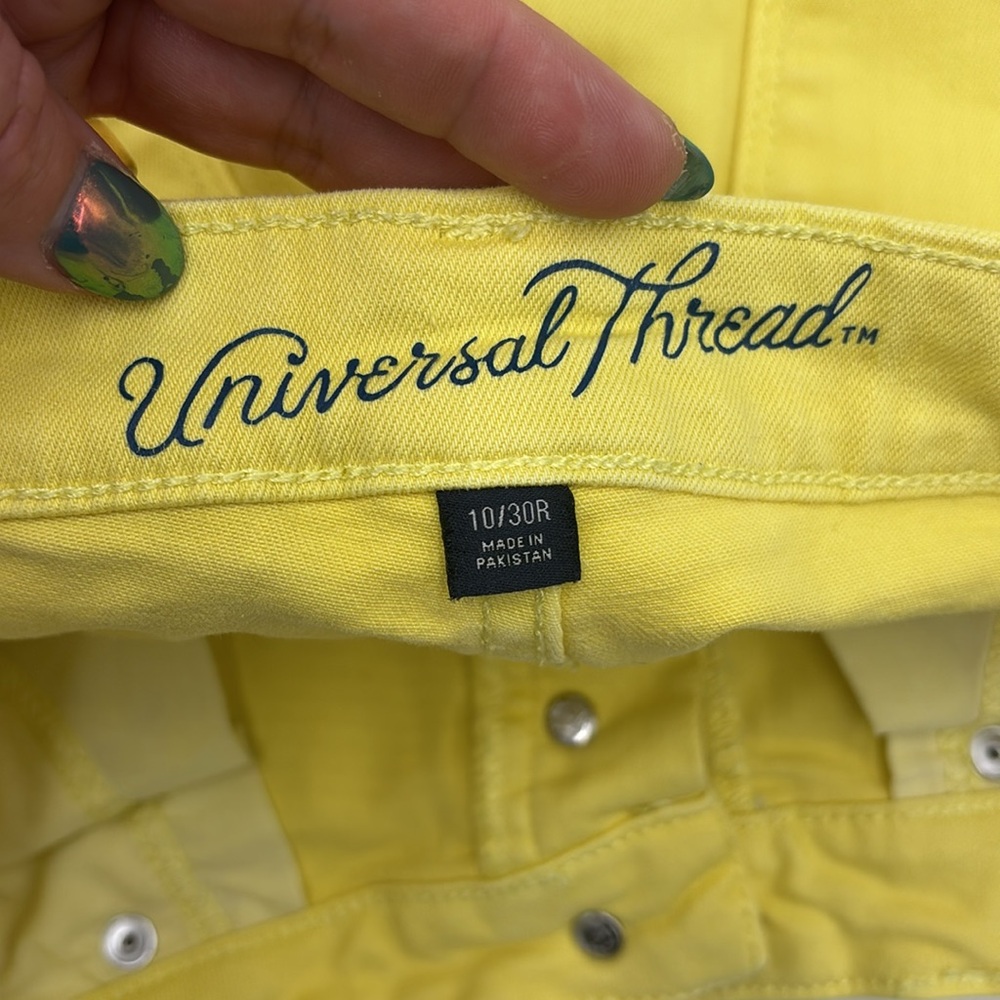 Universal Thread High Rise Distressed Shortie - Picture 5 of 7